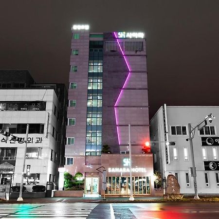 Sahara Hotel Jeju Esterno foto